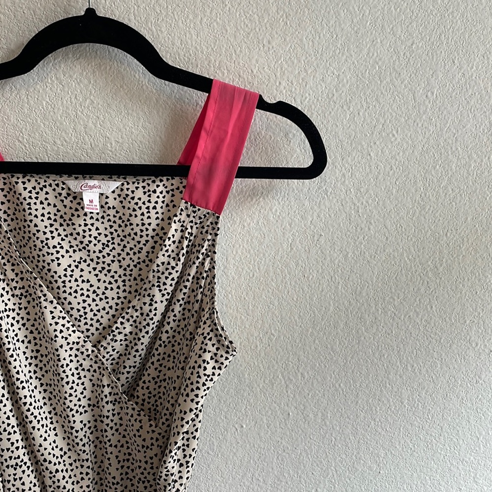 Sleeveless faux wrap blouse w/tie  💕